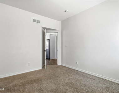 13659 Everingham Street - Photo Thumbnail 14