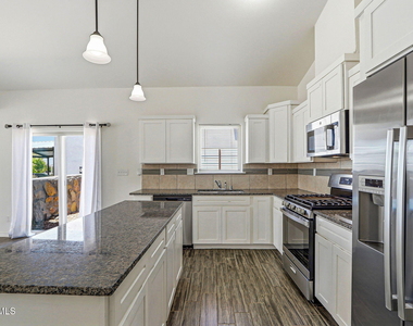 13659 Everingham Street - Photo Thumbnail 9