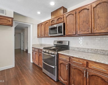 4332 Loma De Brisas Drive - Photo Thumbnail 13