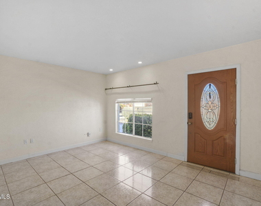 4332 Loma De Brisas Drive - Photo Thumbnail 4