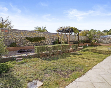 4332 Loma De Brisas Drive - Photo Thumbnail 40