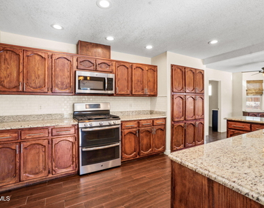 4332 Loma De Brisas Drive - Photo Thumbnail 11