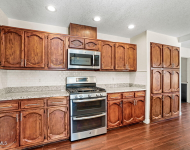 4332 Loma De Brisas Drive - Photo Thumbnail 10