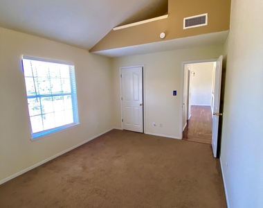 12521 Crystal Ridge Street - Photo Thumbnail 19