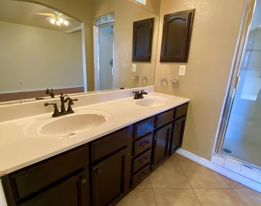 12521 Crystal Ridge Street - Photo Thumbnail 28