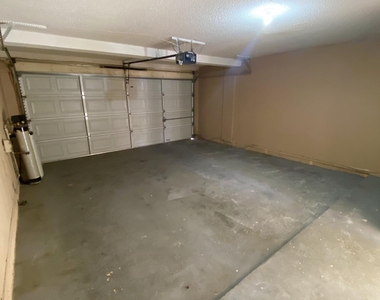 12521 Crystal Ridge Street - Photo Thumbnail 32