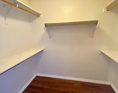 12521 Crystal Ridge Street - Photo Thumbnail 30