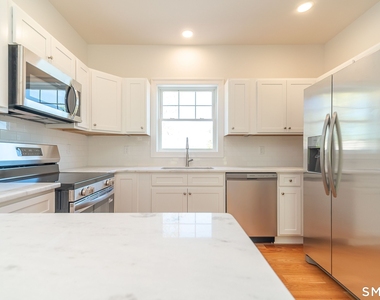 1154 Poquonnock Road - Photo Thumbnail 3