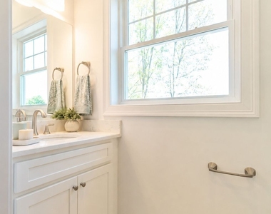 1154 Poquonnock Road - Photo Thumbnail 9