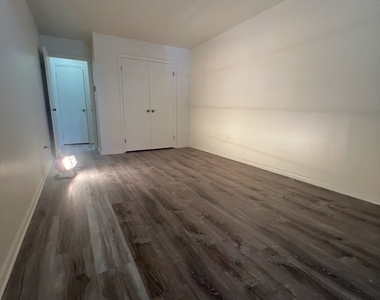 6-8 Hyatt Avenue - Photo Thumbnail 3