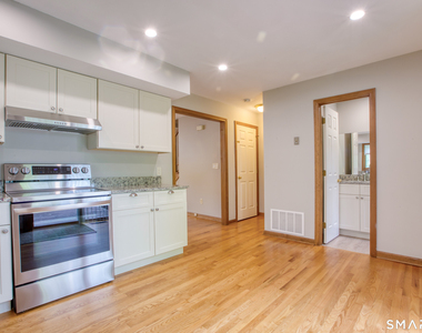 10 Clancy Road - Photo Thumbnail 2