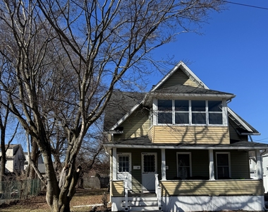 77 Tulip Street - Photo Thumbnail 12