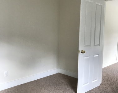99 Prince Street - Photo Thumbnail 4