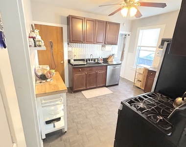 59 Morehouse Street - Photo Thumbnail 9