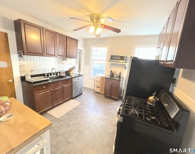 59 Morehouse Street - Photo Thumbnail 10