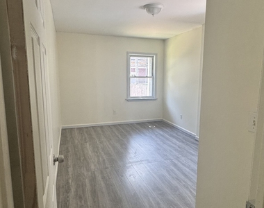 115 Denver Avenue - Photo Thumbnail 5