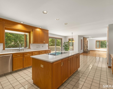 732 Den Road - Photo Thumbnail 12