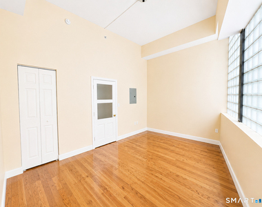 105 Bank Street - Photo Thumbnail 7
