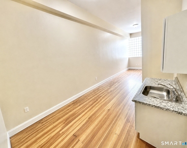 105 Bank Street - Photo Thumbnail 5