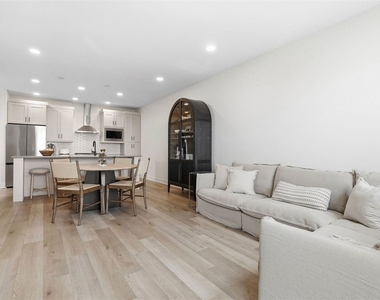 104 Founders Street - Photo Thumbnail 13
