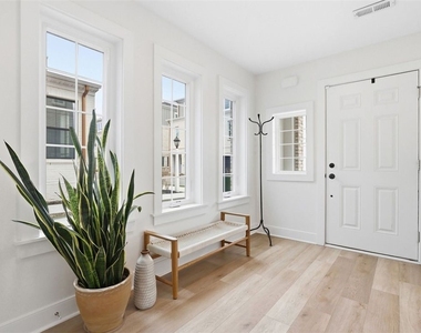 104 Founders Street - Photo Thumbnail 2