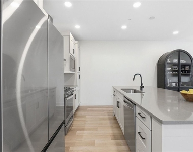 104 Founders Street - Photo Thumbnail 4