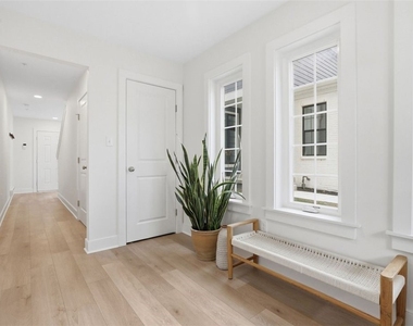 104 Founders Street - Photo Thumbnail 3