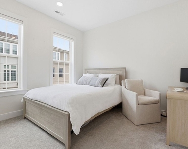 104 Founders Street - Photo Thumbnail 15