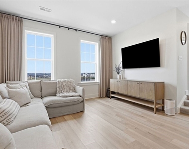 104 Founders Street - Photo Thumbnail 14
