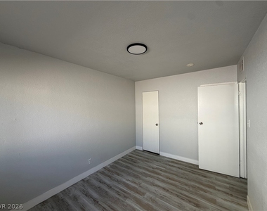 2111 Stewart Avenue - Photo Thumbnail 23