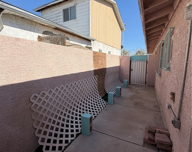 2111 Stewart Avenue - Photo Thumbnail 15