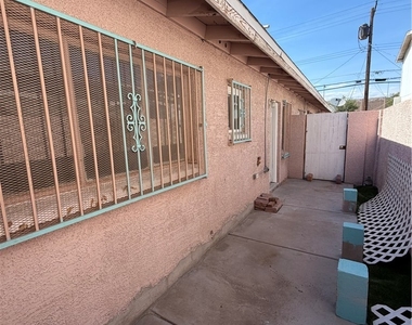 2111 Stewart Avenue - Photo Thumbnail 16