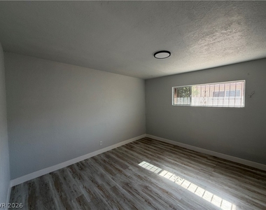 2111 Stewart Avenue - Photo Thumbnail 20