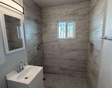 2111 Stewart Avenue - Photo Thumbnail 24