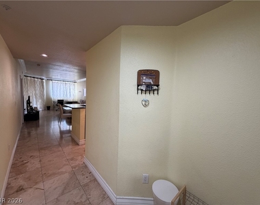220 E Flamingo Road - Photo Thumbnail 4