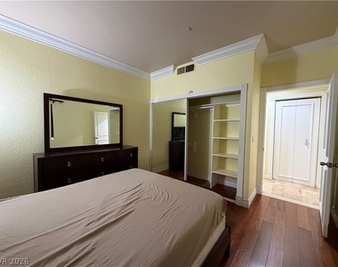 220 E Flamingo Road - Photo Thumbnail 15