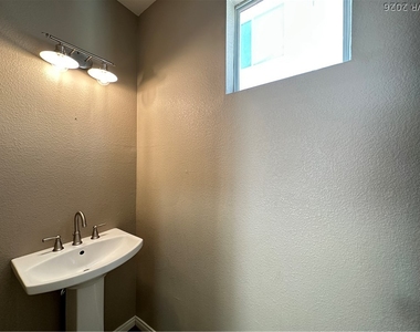 7536 French Springs Street - Photo Thumbnail 16