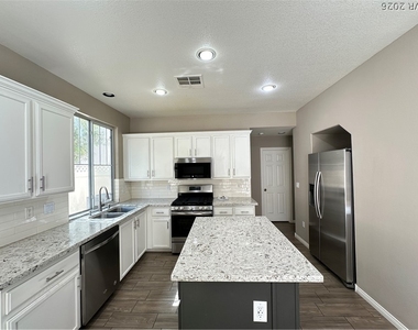 7536 French Springs Street - Photo Thumbnail 4