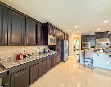 7276 White Bloom Avenue - Photo Thumbnail 10