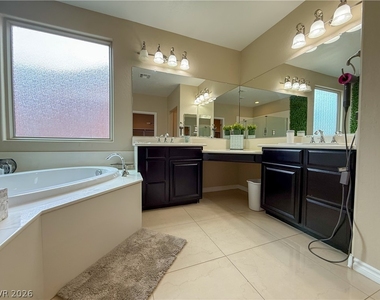 7276 White Bloom Avenue - Photo Thumbnail 20