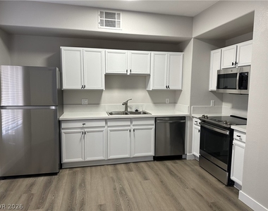 2181 Hussium Hills Street - Photo Thumbnail 12