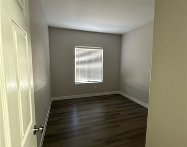 2181 Hussium Hills Street - Photo Thumbnail 35