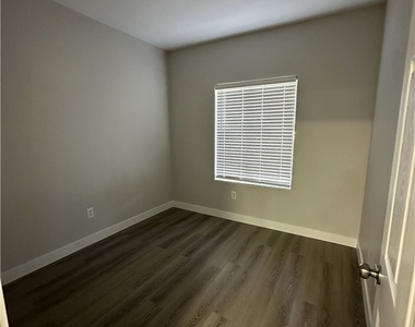 2181 Hussium Hills Street - Photo Thumbnail 28