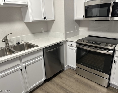 2181 Hussium Hills Street - Photo Thumbnail 16