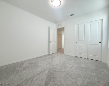 7659 W Mistral Avenue - Photo Thumbnail 24