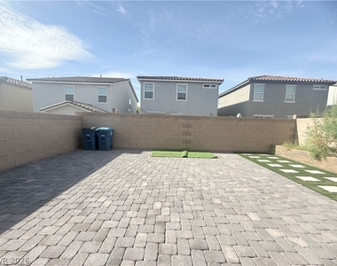 7659 W Mistral Avenue - Photo Thumbnail 27