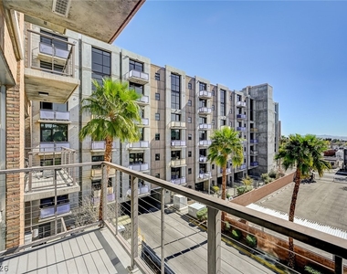 353 E Bonneville Avenue - Photo Thumbnail 2