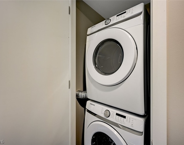 353 E Bonneville Avenue - Photo Thumbnail 11