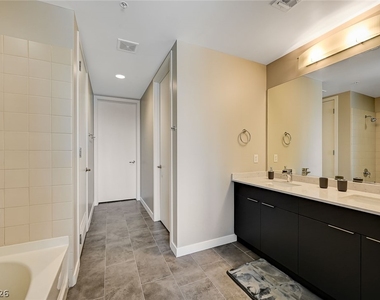 353 E Bonneville Avenue - Photo Thumbnail 20