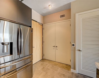 353 E Bonneville Avenue - Photo Thumbnail 3